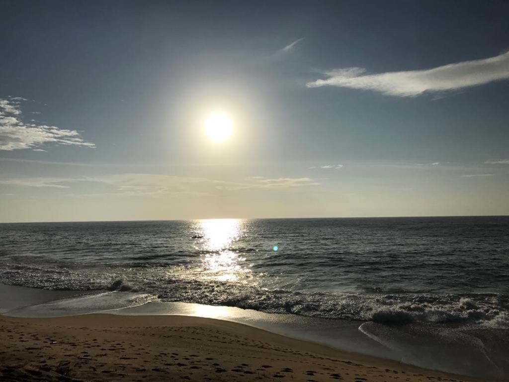 Peacock Beach Hotel Hambantota Buitenkant foto